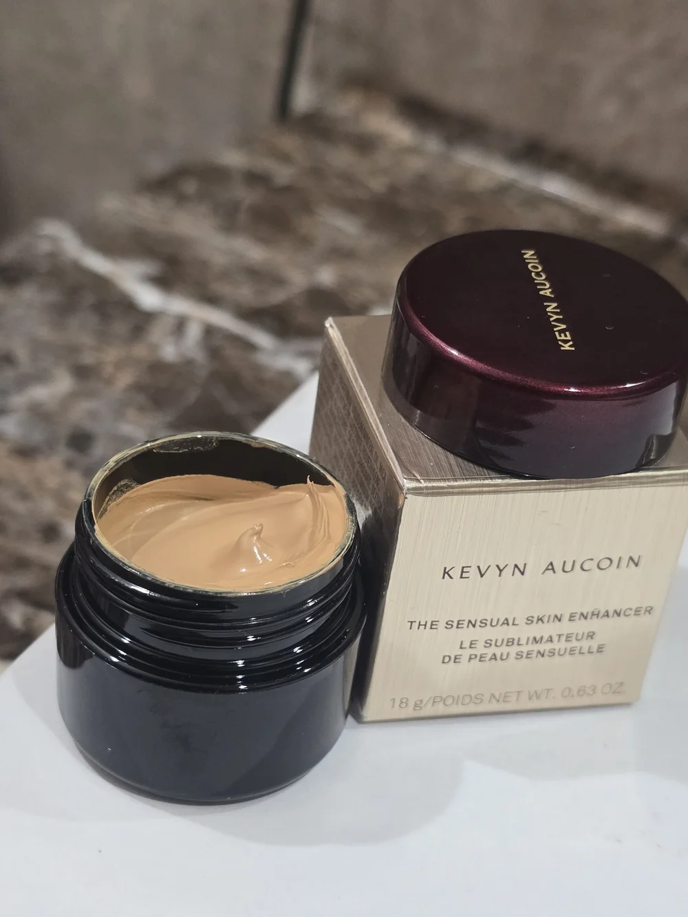 Kevyn Aucoin The Sensual Skin/Concealer/ Enhancer - In Shade B8